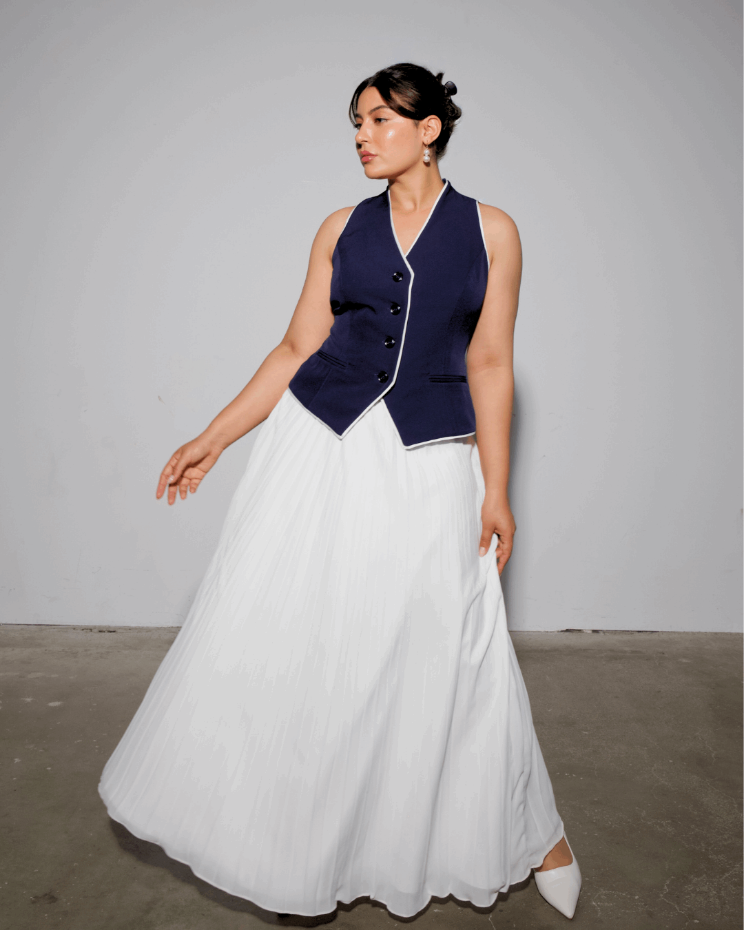 The Zahra White Tailored Skirt