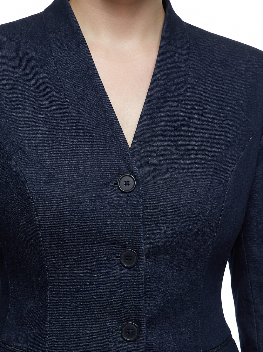 The Layla Blazer — Mia, shot 6