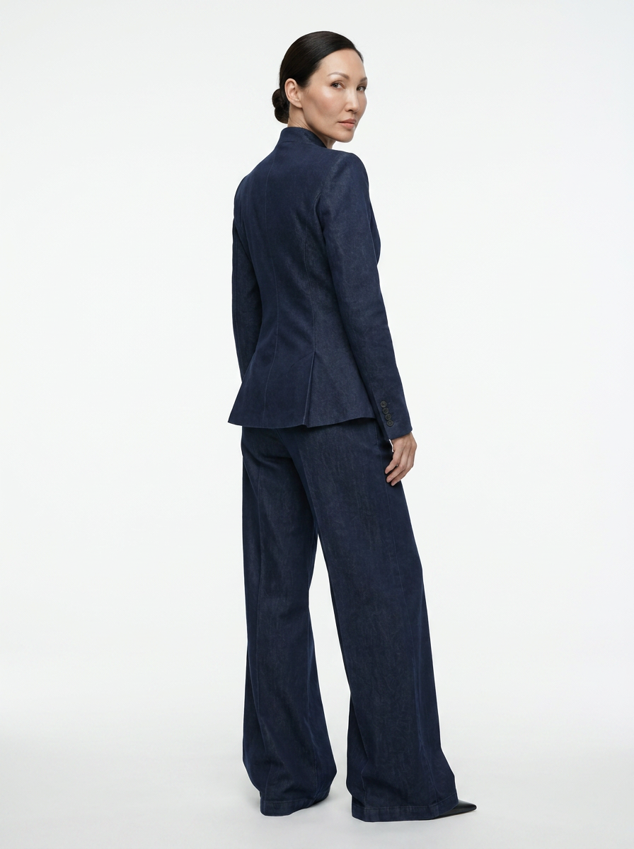 The Layla Suit — Jane, shot 4