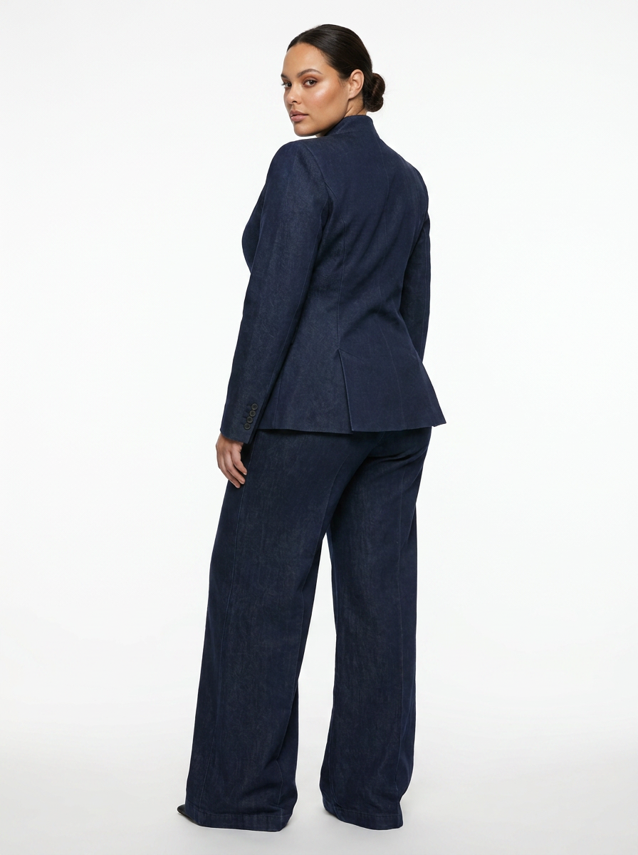 The Layla Suit — Yara, shot 4