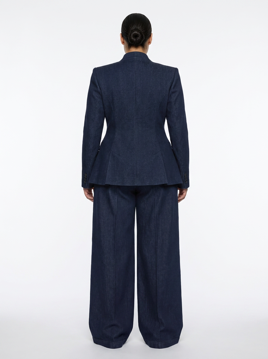 The Layla Suit — Yara, shot 5