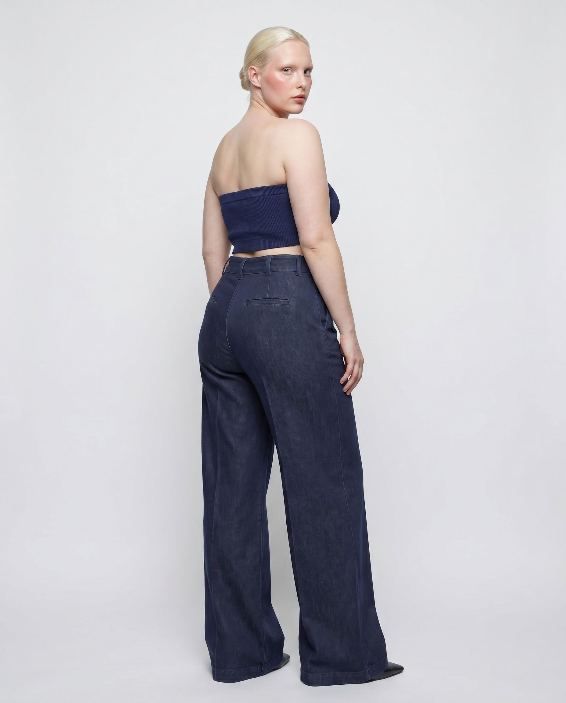 The Layla Trousers — Mia, shot 4