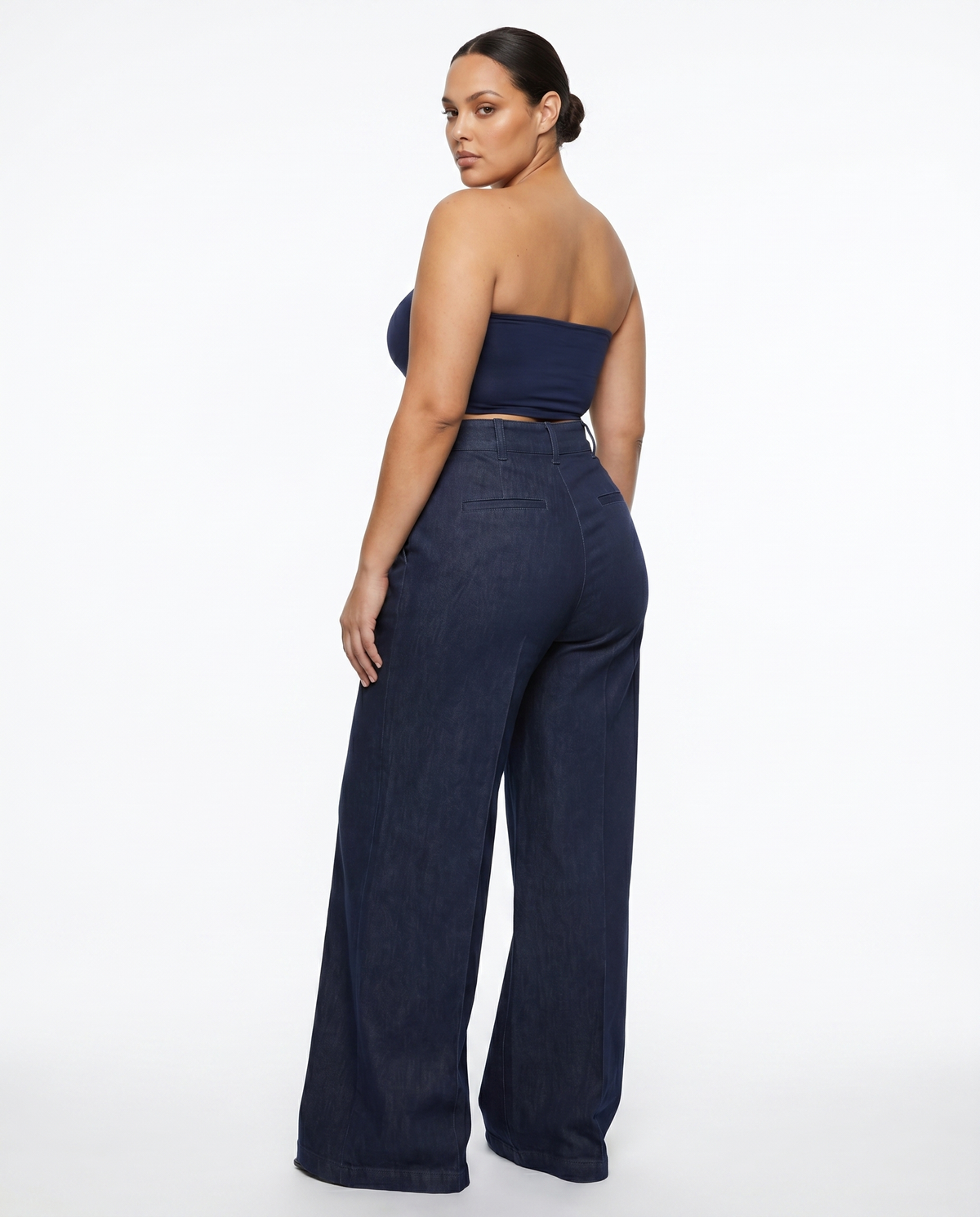 The Layla Trousers — Yara, shot 4
