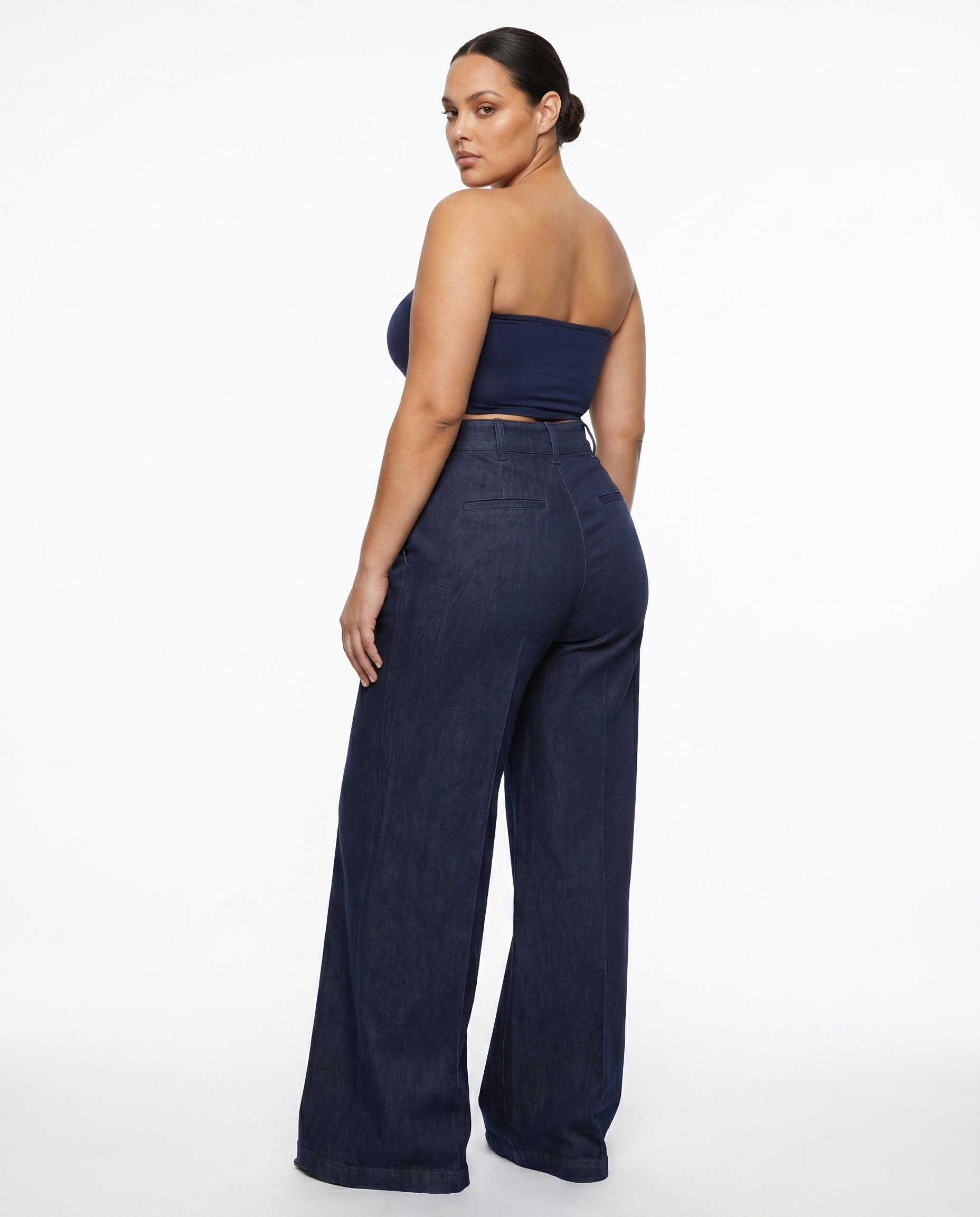 The Layla Trousers — Yara, shot 4