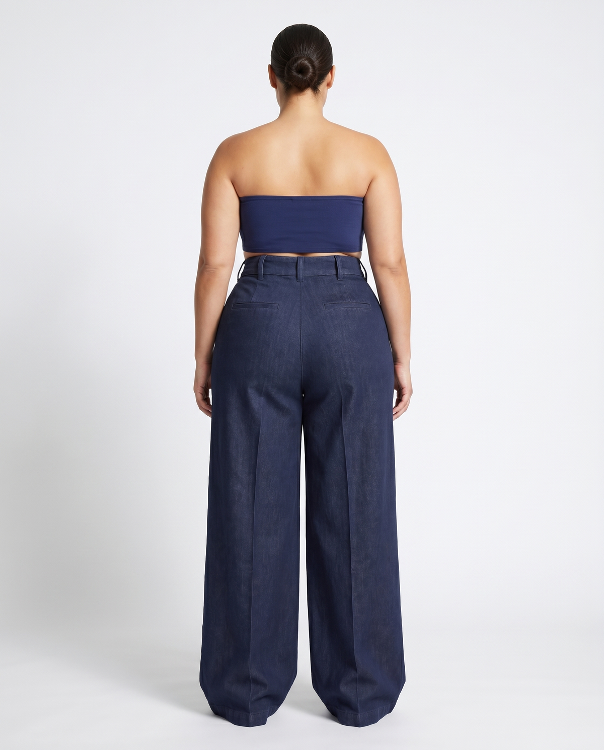The Layla Trousers — Yara, shot 5