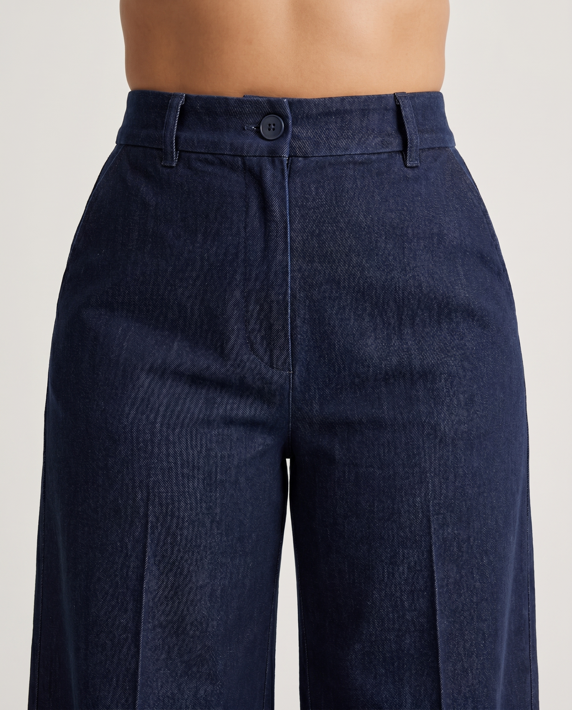 The Layla Trousers — Yara, shot 6