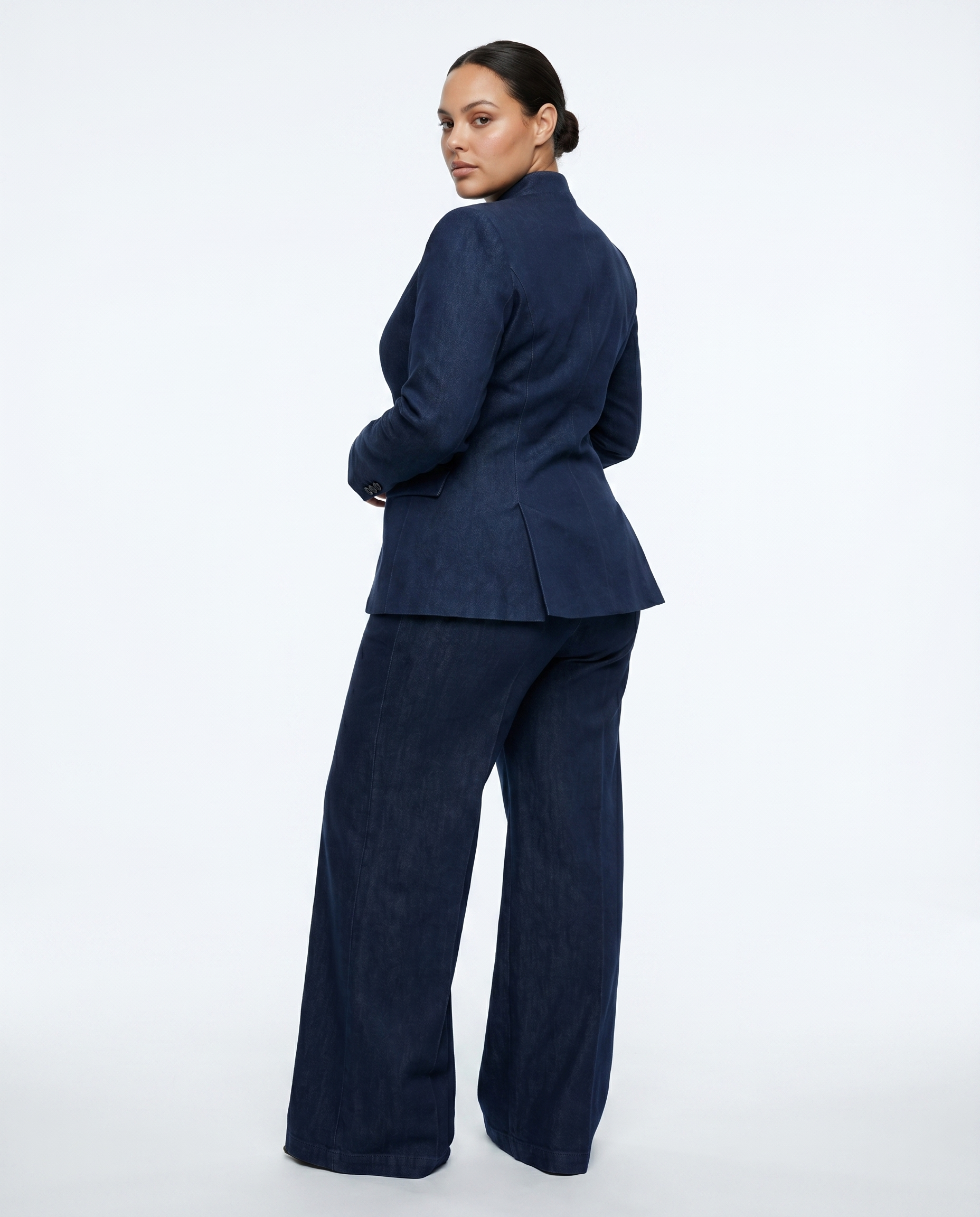 The Layla Blazer — Yara, shot 4